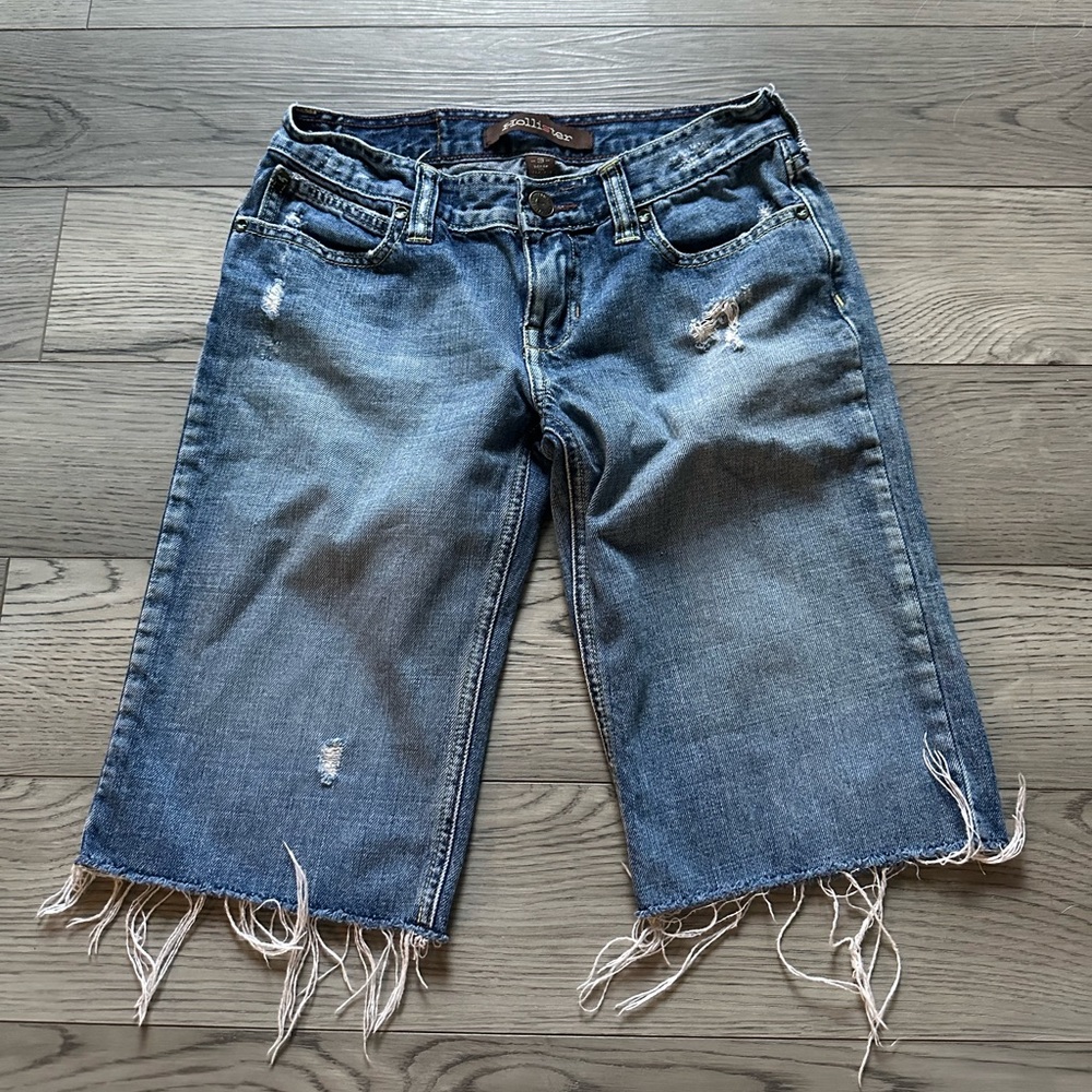 Y2K hollister low rise Bermuda raw hem shorts